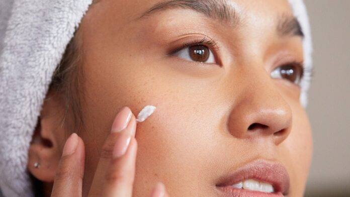Top 3 Tips on Choosing Mature Skin Care Moisturizers